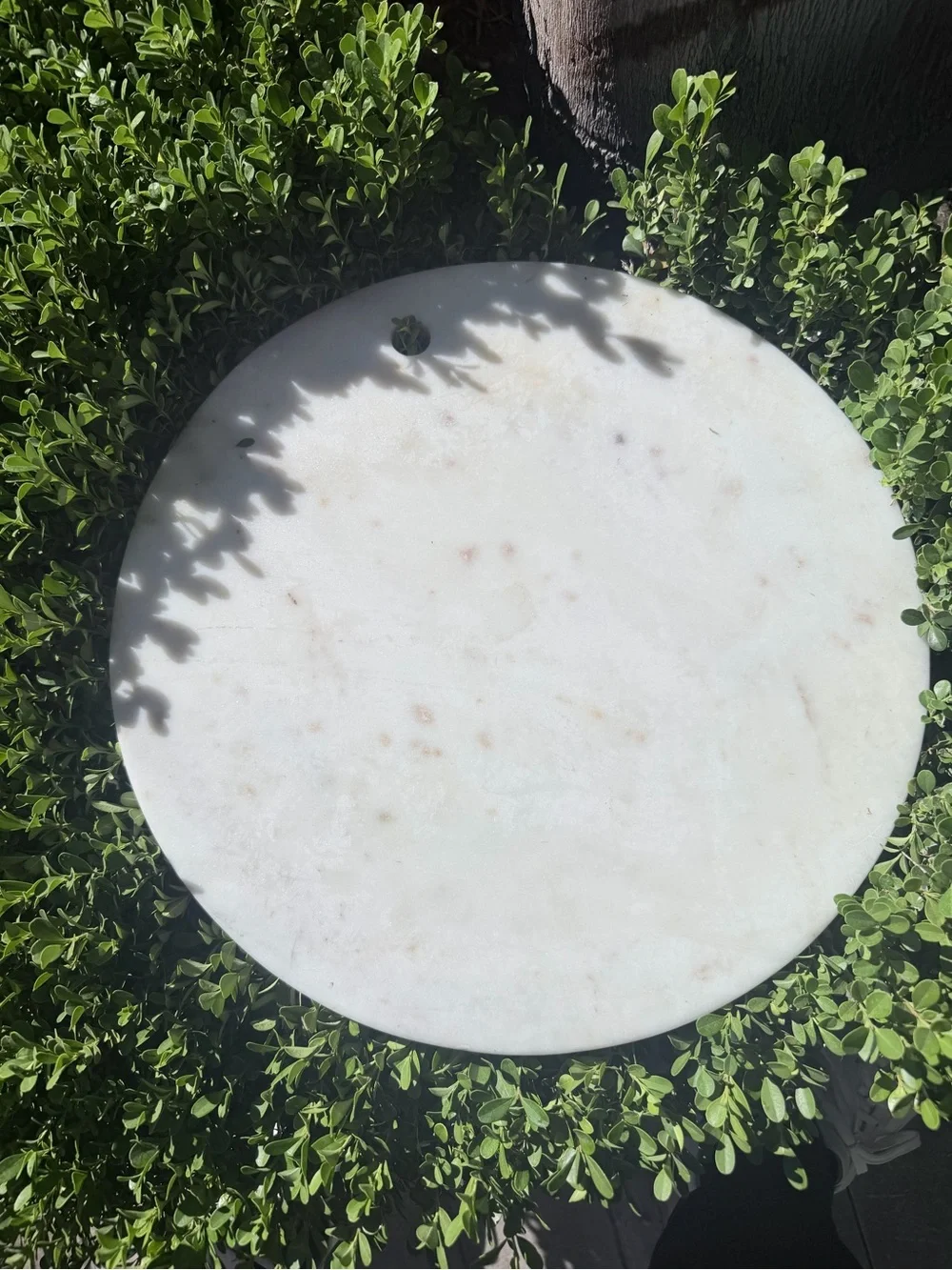 N/A round white